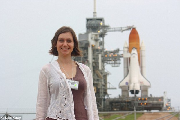 article-0-18C97B6E000005DC-565_634x424